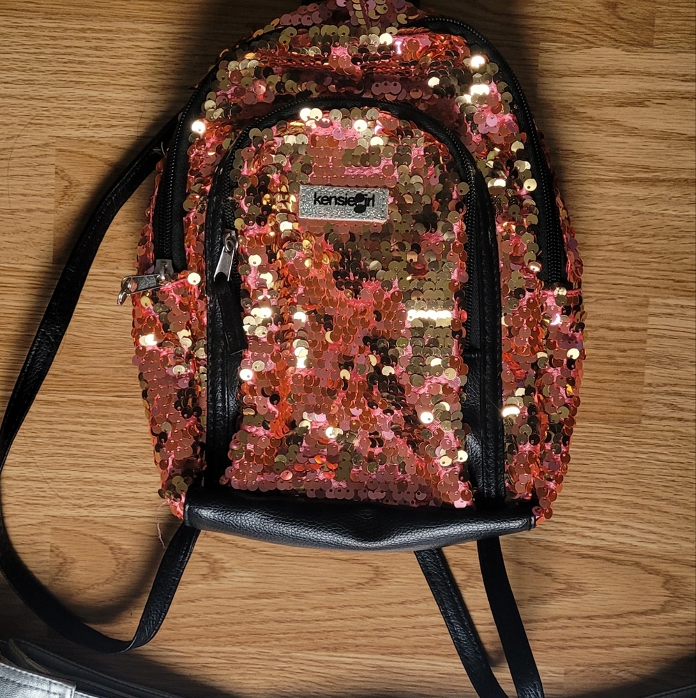 Kelsie Girl Pink Peach 🍑💗 Gold Sequin Small Backpack